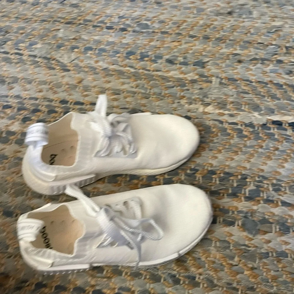 Adidas Boosts - Picture 5 of 6